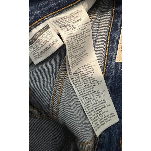 Levis Premium 501 High Rise Button-Fly Straight Jeans  Size 26  Vintage-Inspired - Picture 10 of 14